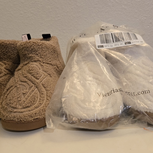 Victoria Secret Slippers Booties - Picture 5 of 13